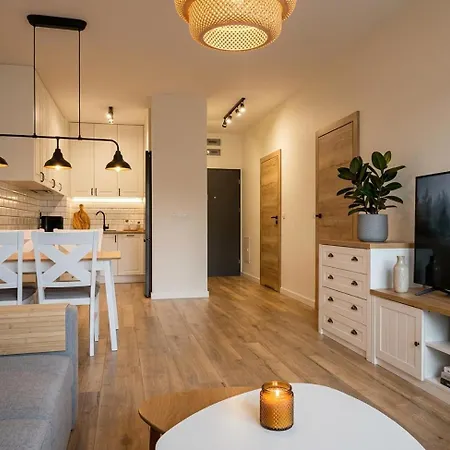 Puckbay Apartment *
