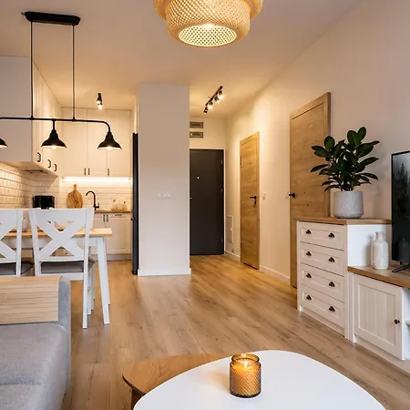 Puckbay Apartment *