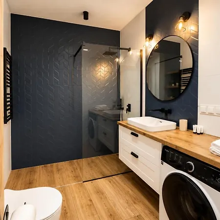Puckbay Apartment *